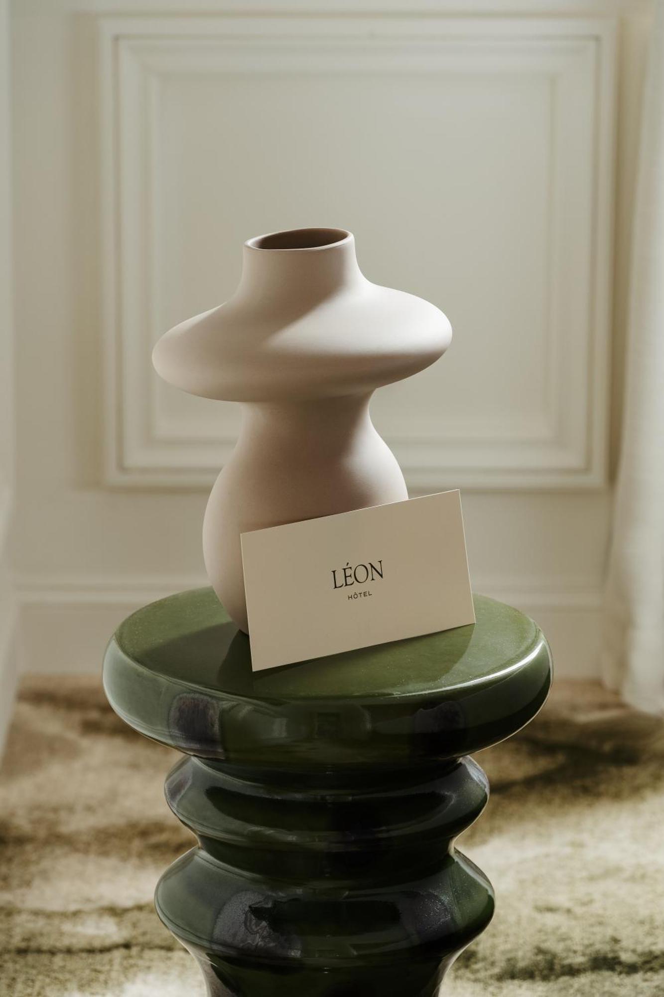 Hotel Leon ปารีส ภายนอก รูปภาพ